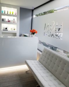 m&m beauty salon reception