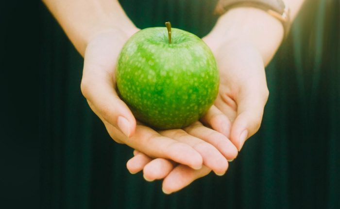 a green apple