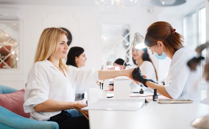 5 clever small nail salon interior design ideas